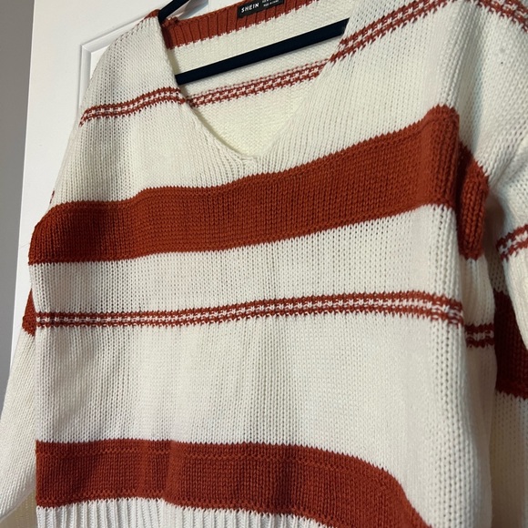 Shein medium fall v neck striped sweater acrylic EUC cream orange - Picture 4 of 7